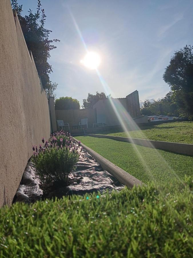 Gite Et Spa Au Secret Du Bonheur Hotel Pouilly-sur-Serre ภายนอก รูปภาพ